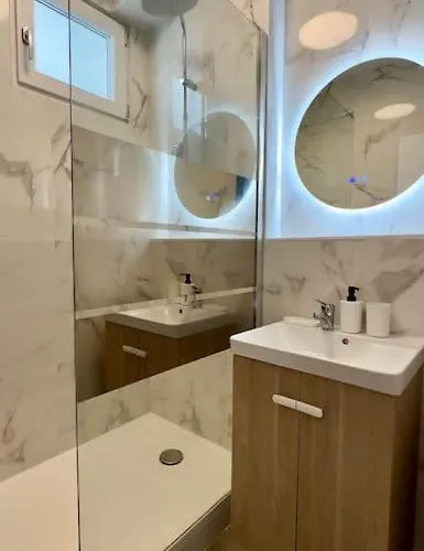 3 Pieces Idealement Situe 아파트